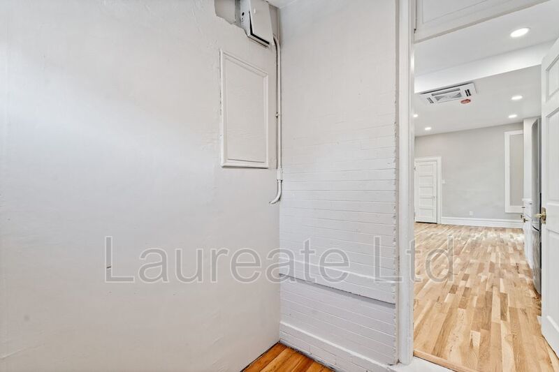 Studio Available in Renovated 1895 Vintage Mansion! property image