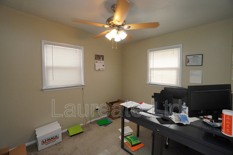 Spacious 3 bedroom Ranch with finished basement in Englewood!! property image