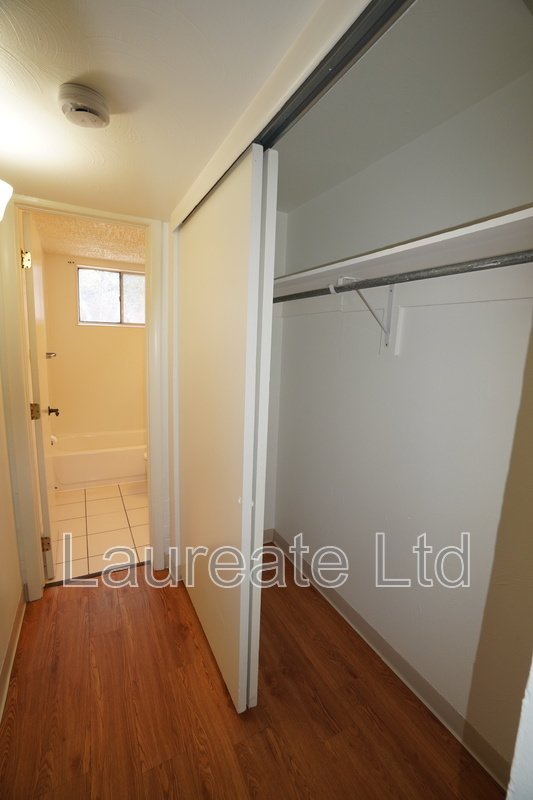 Spacious 2 bedroom in Lakewood minutes to 6th Ave Hwy!!! property image