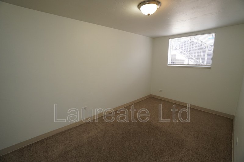 Spacious 2 bedroom in Lakewood minutes to 6th Ave Hwy!!! property image