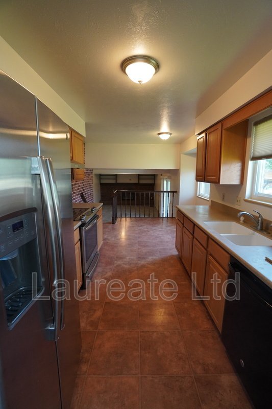 Sprawling tri-level single family home in Littleton!!! property image