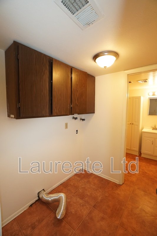 Sprawling tri-level single family home in Littleton!!! property image