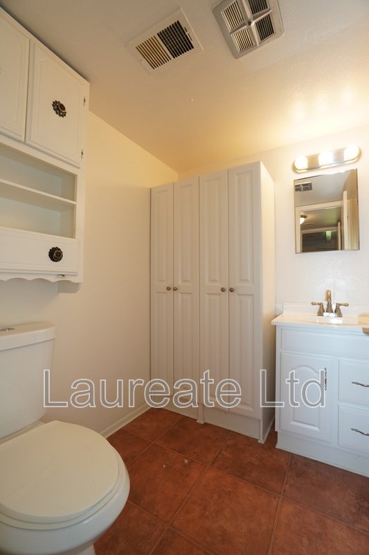 Sprawling tri-level single family home in Littleton!!! property image