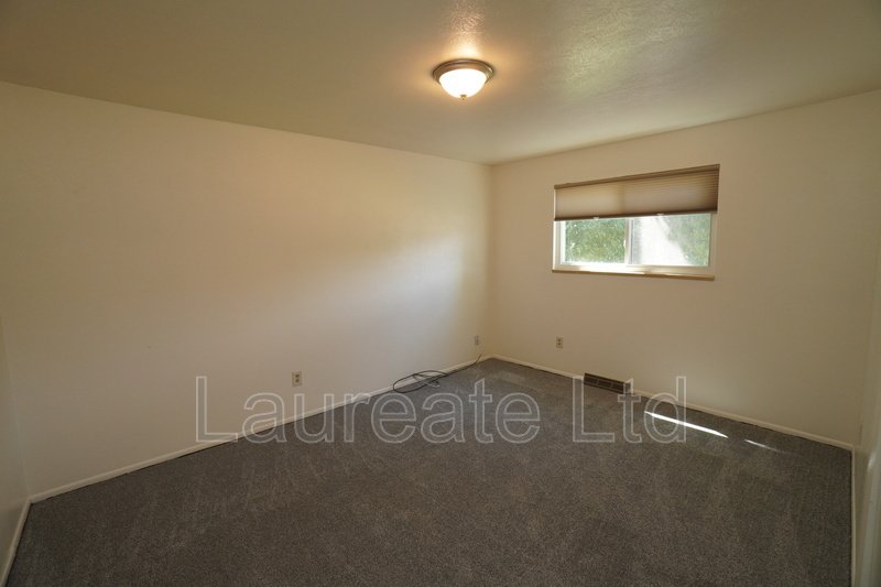 Sprawling tri-level single family home in Littleton!!! property image