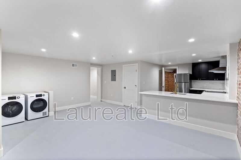 Sprawling 2 bedroom in the Heart of Cap Hill!!! property image