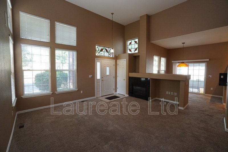 Stunning 2 bedroom Townhome in Belmar Commons property image