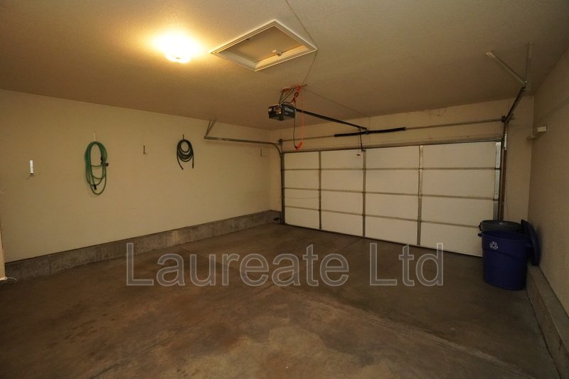 Stunning 2 bedroom Townhome in Belmar Commons property image