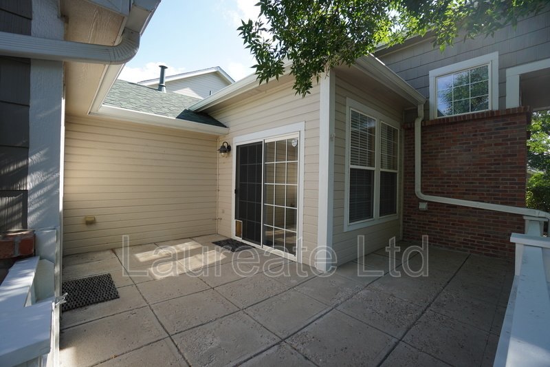 Stunning 2 bedroom Townhome in Belmar Commons property image