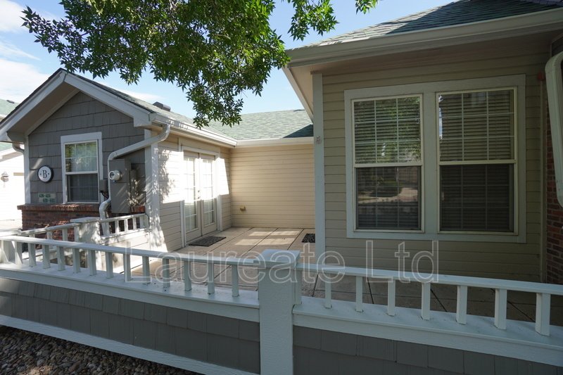 Stunning 2 bedroom Townhome in Belmar Commons property image