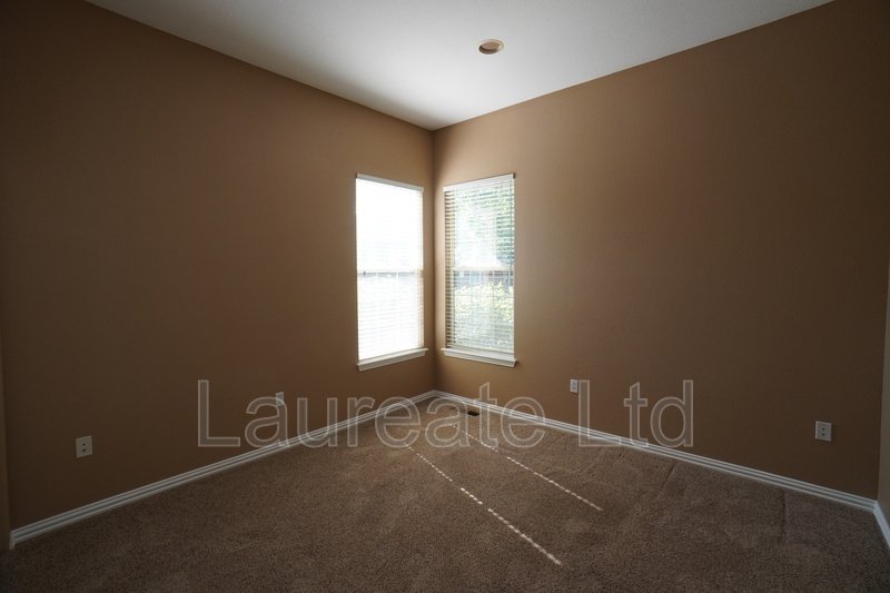 Stunning 2 bedroom Townhome in Belmar Commons property image