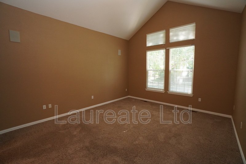 Stunning 2 bedroom Townhome in Belmar Commons property image