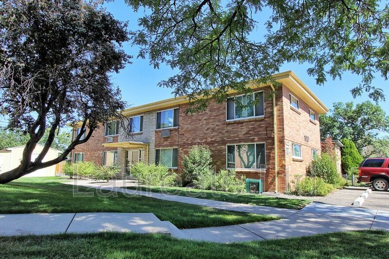 Bright and Open 2 bedroom in Lakewood!! property image