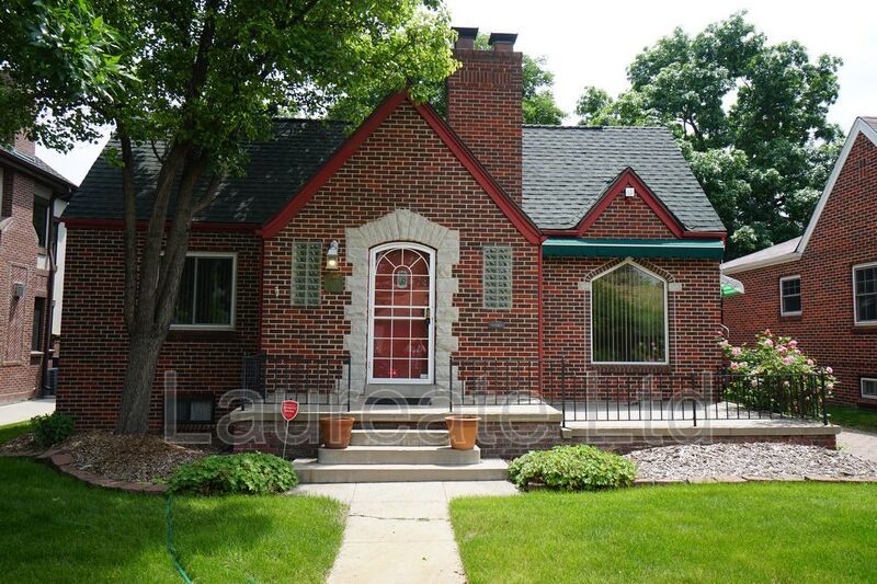 Stunning 4 Bedroom Brick Tudor in Crestmoor. property image