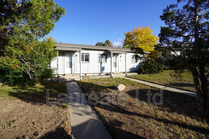 Charming 2- bedroom Duplex in Golden!! property image