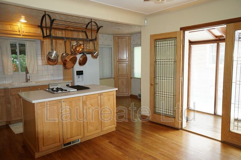 Stunning 4 Bedroom Brick Tudor in Crestmoor. property image