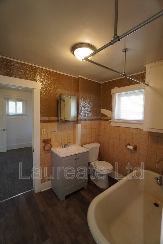 Charming 2 bedroom Single Family home Minutes to Anschutz Medical Campus!!! property image