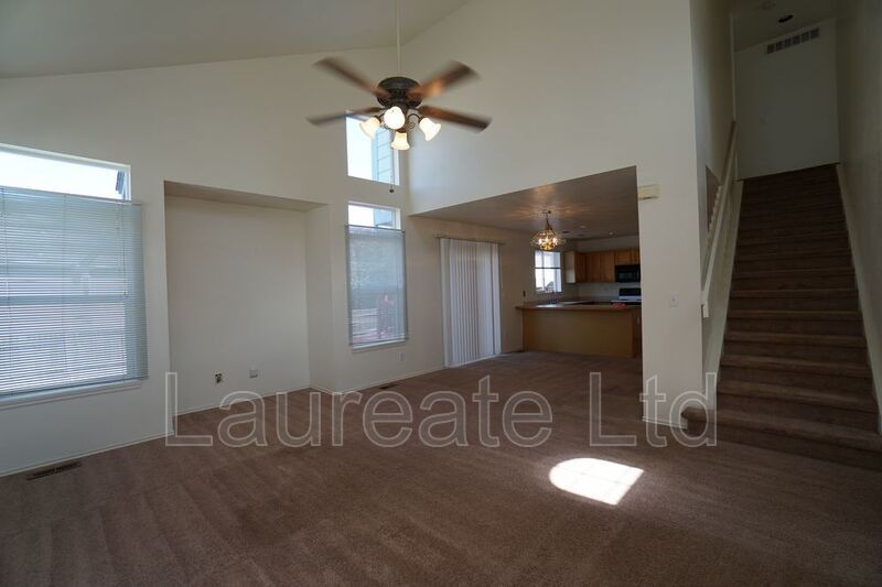 Spacious 3 Bedroom 2.5 Bath Single family home in Parker!! property image