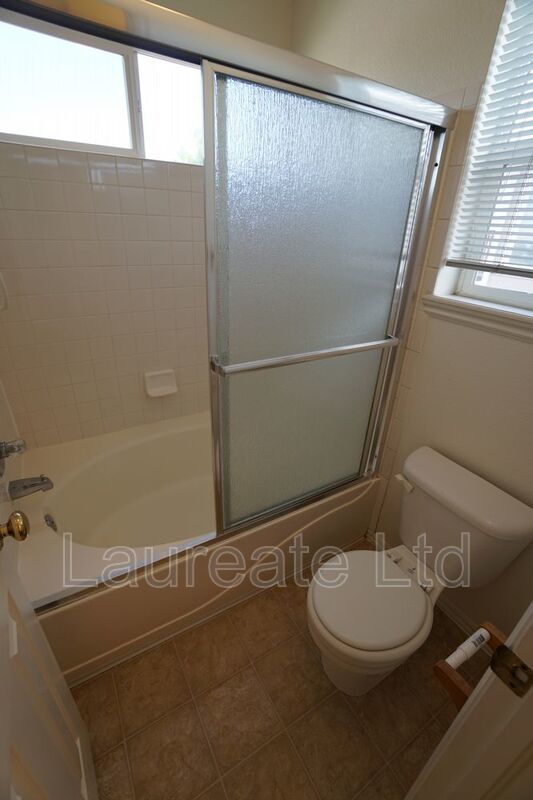 Spacious 3 Bedroom 2.5 Bath Single family home in Parker!! property image