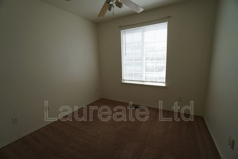Spacious 3 Bedroom 2.5 Bath Single family home in Parker!! property image