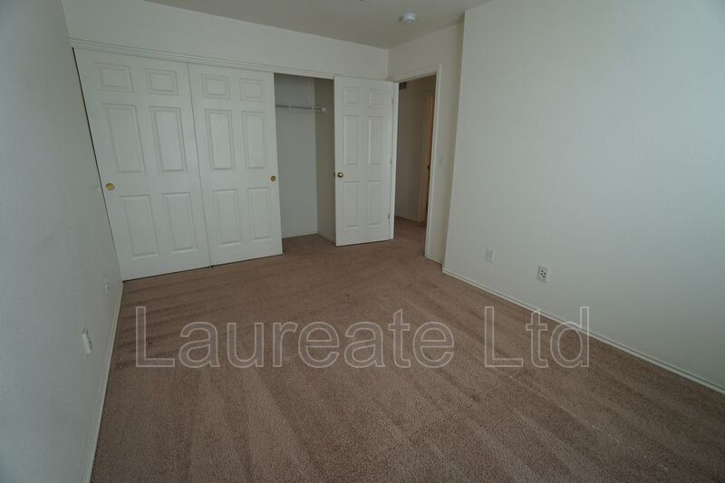 Spacious 3 Bedroom 2.5 Bath Single family home in Parker!! property image