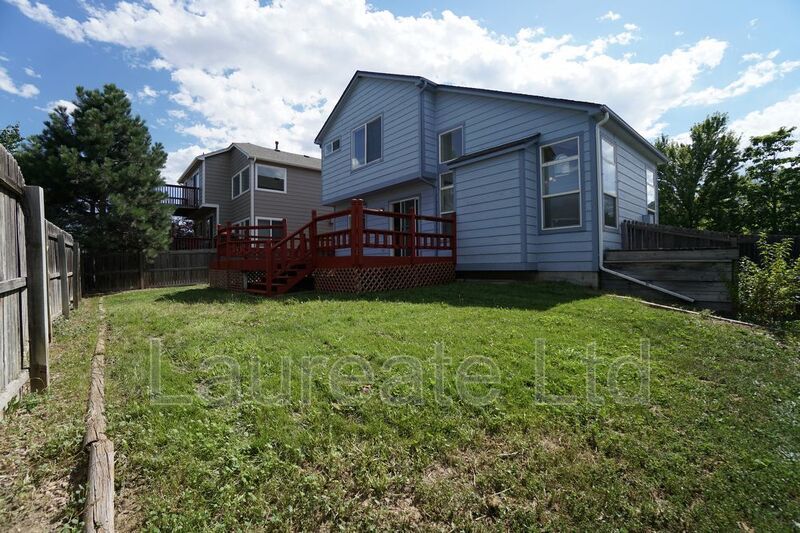 Spacious 3 Bedroom 2.5 Bath Single family home in Parker!! property image