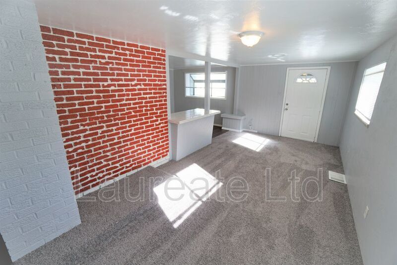 Spacious 3 Bedroom with tons of Character - MUST SEE property image