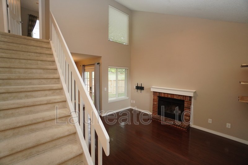 Beautifully Updated 3bd 2 Story home in Highlands Ranch!!! property image