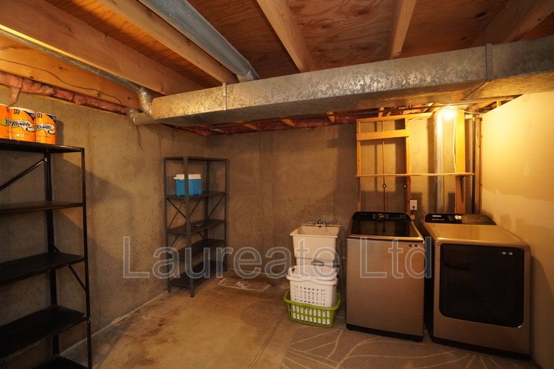 Beautifully Updated 3bd 2 Story home in Highlands Ranch!!! property image