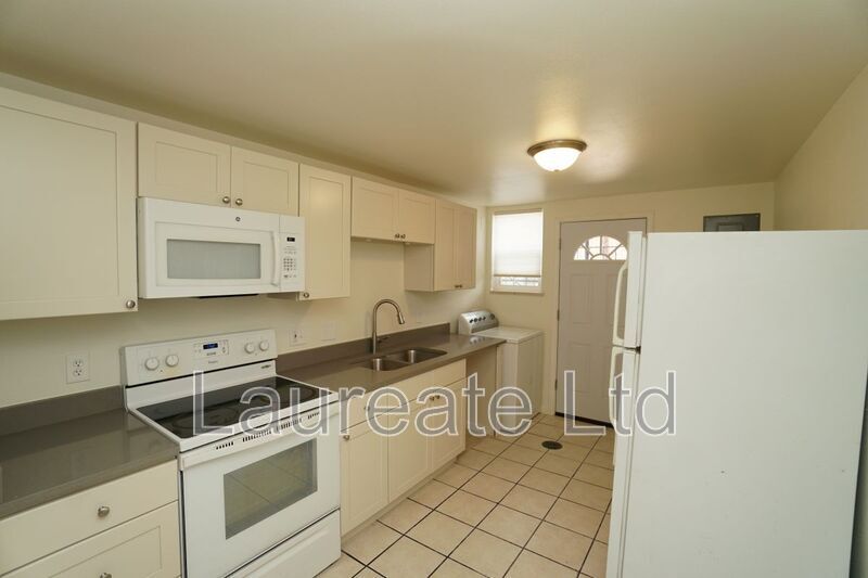 Newly Updated 2 Bedroom in Lowry!!! property image
