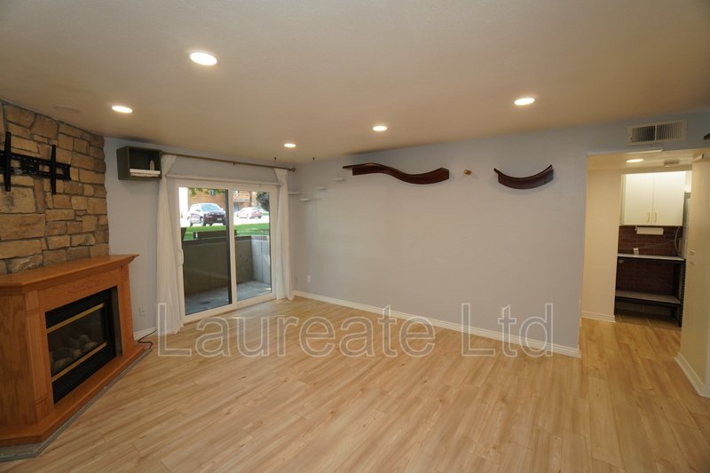 Spacious and Customized 1 bedroom Condo in Lakewood!! property image