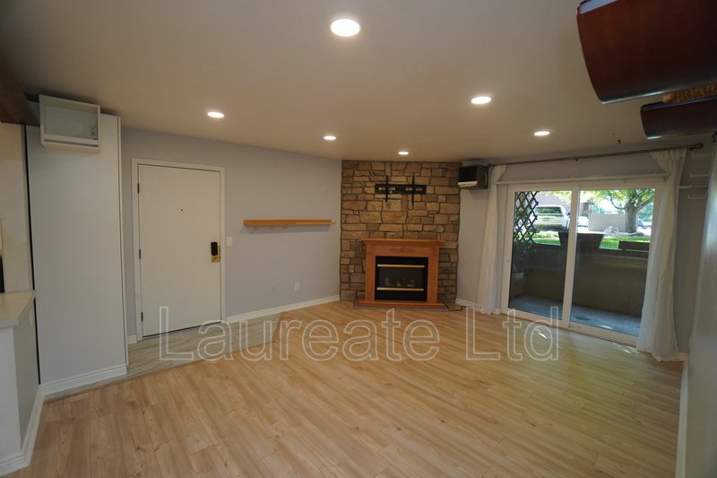 Spacious and Customized 1 bedroom Condo in Lakewood!! property image
