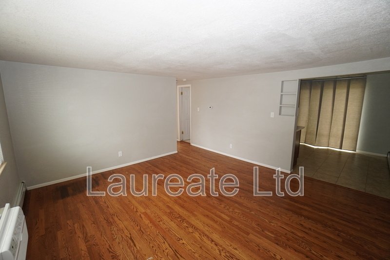 Spacious 2 bedroom Upper Unit in Lakewood!! property image