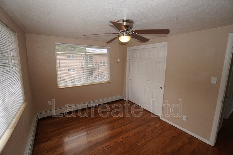Spacious 2 bedroom Upper Unit in Lakewood!! property image