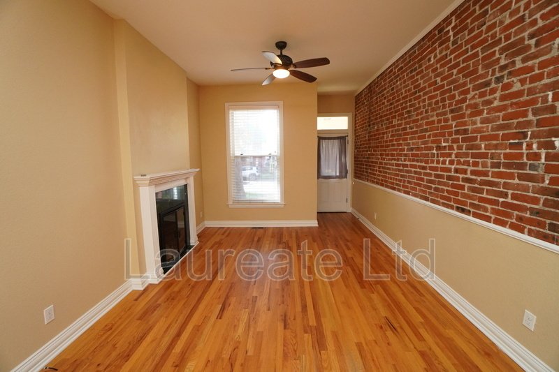 Beautiful Historic 2 bedroom duplex in 5-Points. property image