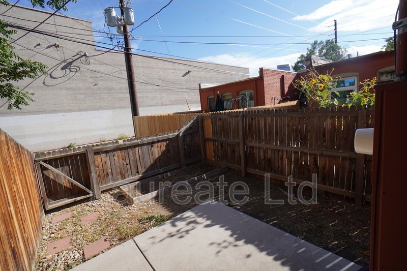 Beautiful Historic 2 bedroom duplex in 5-Points. property image
