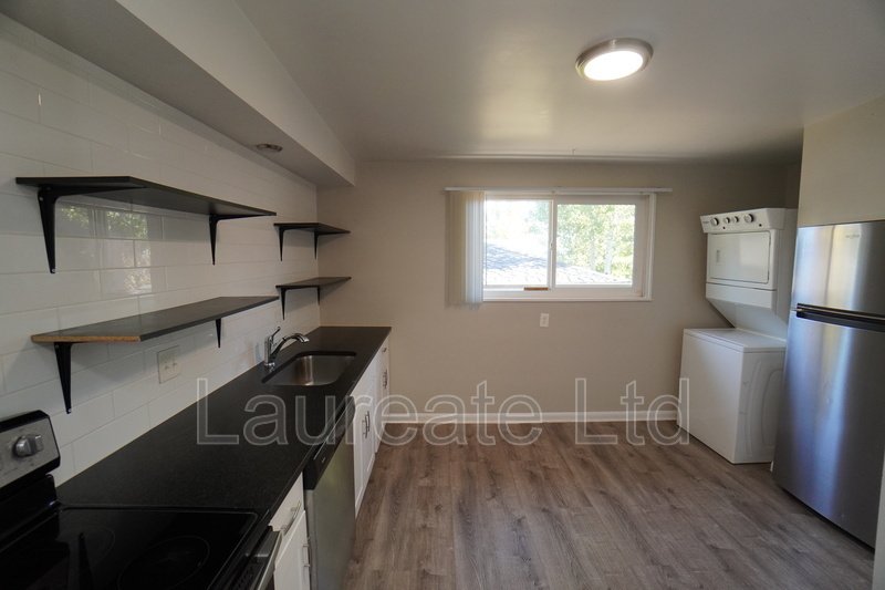 Updated 2 Bedroom minutes to Downtown Littleton! property image