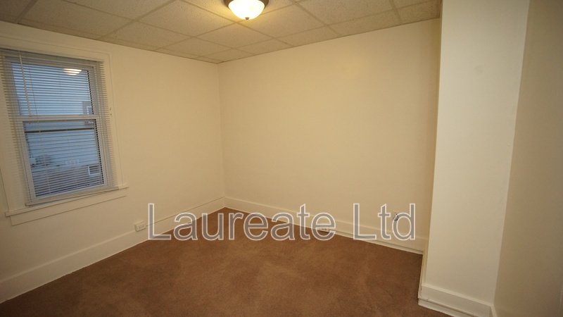 Charming 2 bedroom upper unit duplex in Englewood!! property image