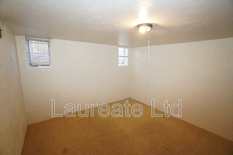 Spacious 4 Bedroom Home with finished basement in Park Mayfair Neighborhood!!! property image