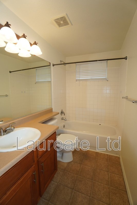 Newly Updated Spacious 3-Bedroom Home in Commerce City!! Minutes to DIA!! property image