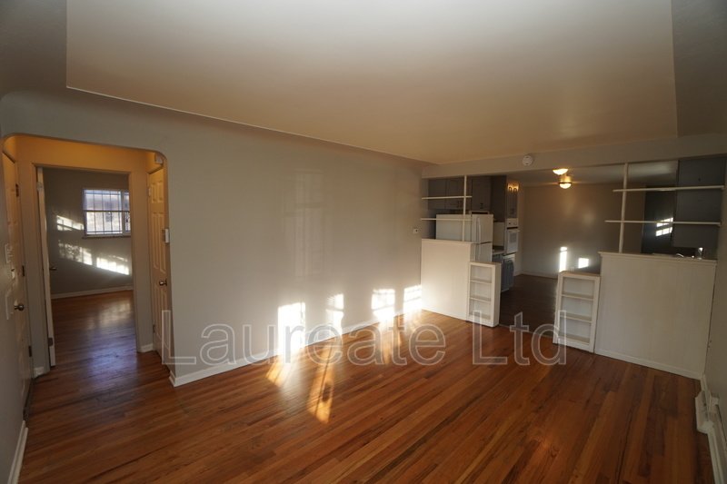 Spacious 3Bd 2Ba Duplex w/Basement in PARK HILL!! property image