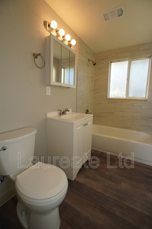 Newly Updated 2 bedroom upper level unit in Lakewood. Minutes to the Foothills!! property image