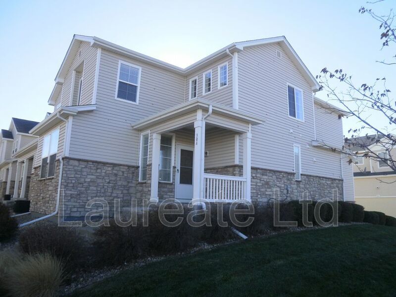 Spacious 2 Bedroom + Loft - 3 Bathroom in Fronterra Village property image