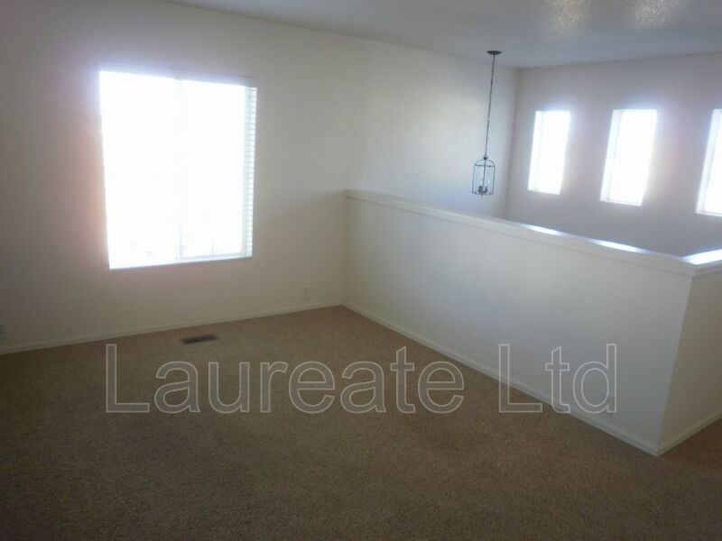 Spacious 2 Bedroom + Loft - 3 Bathroom in Fronterra Village property image