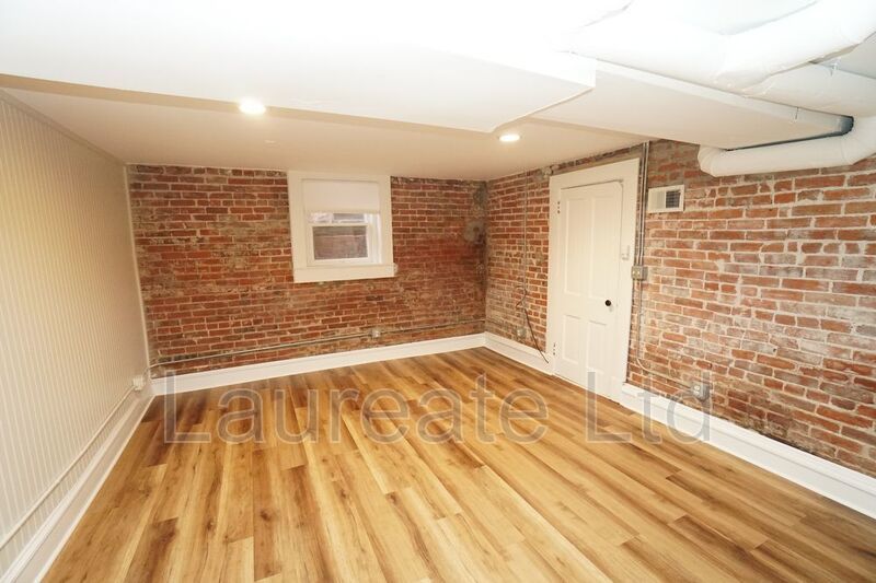 Spacious 1 Bedroom in Renovated Victorian Garden Level Unit in Capitol Hill property image