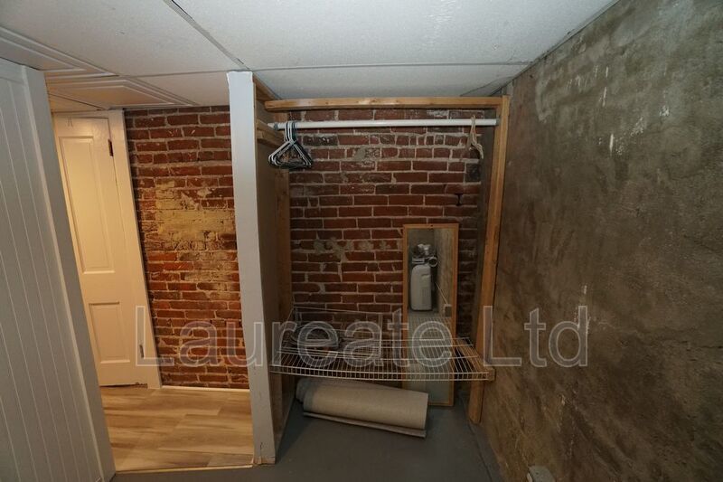 Spacious 1 Bedroom in Renovated Victorian Garden Level Unit in Capitol Hill property image