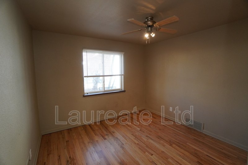 Charming 2 bedroom unit in DU neighborhood! property image