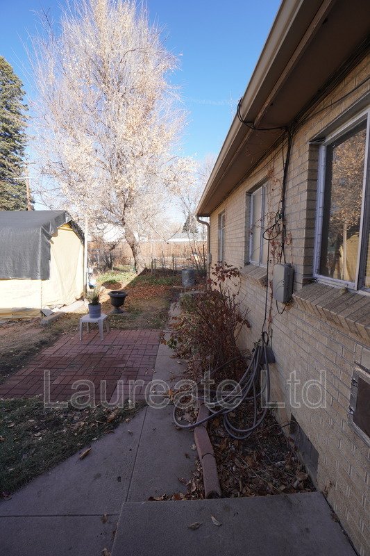 Charming 2 bedroom unit in DU neighborhood! property image