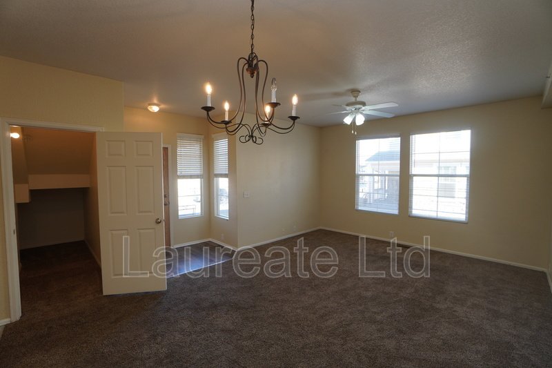 Spacious 2 Bedroom + Loft - 3 Bathroom in Fronterra Village property image