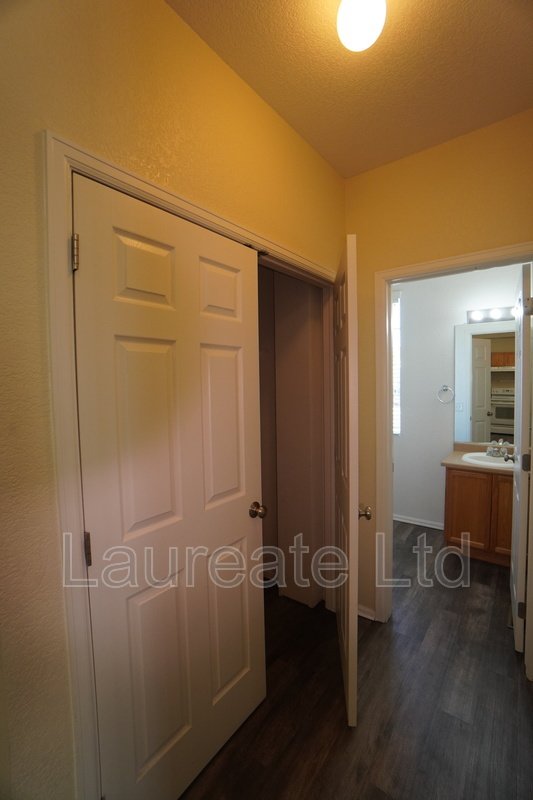 Spacious 2 Bedroom + Loft - 3 Bathroom in Fronterra Village property image