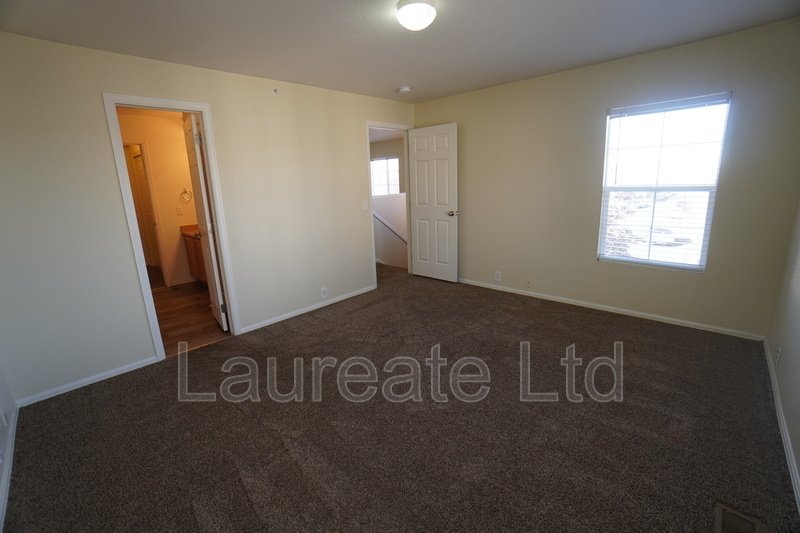 Spacious 2 Bedroom + Loft - 3 Bathroom in Fronterra Village property image